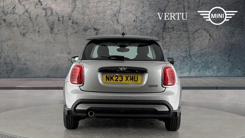 MINI Hatchback 1.5 Cooper Classic 3dr Auto Petrol Hatchback